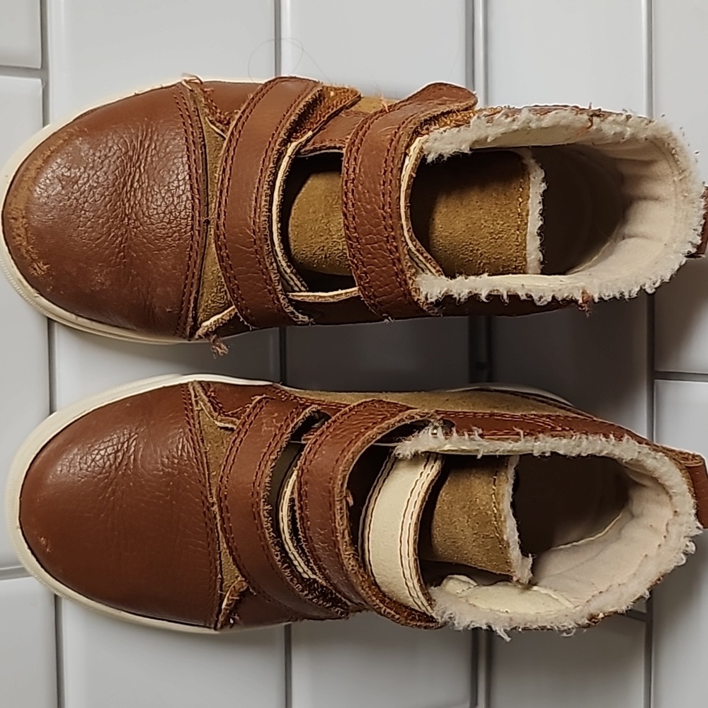 UGG Kids Rennon II - Picture 2 of 9